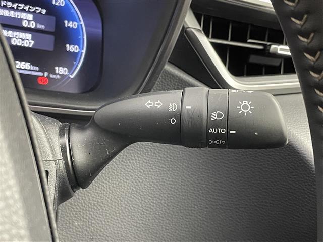 カローラツーリング ハイブリッド　ダブルバイビー　モデリスタエアロ　純正１０．５インチディスプレイオーディオ　バックカメラ　ＢＳＭ　ビルトインＥＴＣ２．０　ドラレコ　セーフティセンス　レーダークルーズ　シートヒーター　ステアリングヒーター　ＬＥＤ（13枚目）