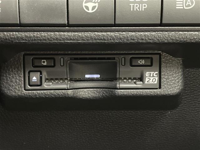 カローラツーリング ハイブリッド　ダブルバイビー　モデリスタエアロ　純正１０．５インチディスプレイオーディオ　バックカメラ　ＢＳＭ　ビルトインＥＴＣ２．０　ドラレコ　セーフティセンス　レーダークルーズ　シートヒーター　ステアリングヒーター　ＬＥＤ（14枚目）