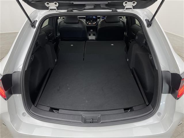 カローラツーリング ハイブリッド　ダブルバイビー　モデリスタエアロ　純正１０．５インチディスプレイオーディオ　バックカメラ　ＢＳＭ　ビルトインＥＴＣ２．０　ドラレコ　セーフティセンス　レーダークルーズ　シートヒーター　ステアリングヒーター　ＬＥＤ（21枚目）