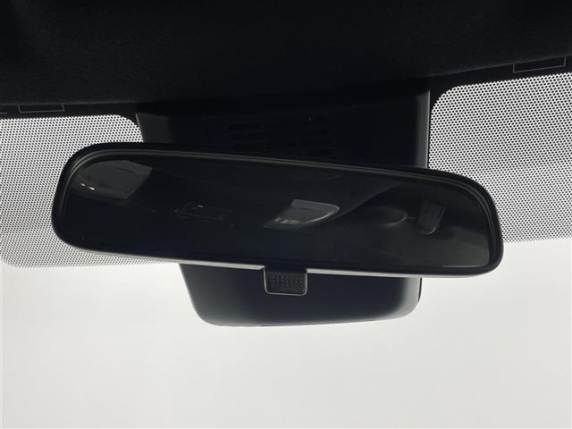 カローラツーリング ハイブリッド　ダブルバイビー　モデリスタエアロ　純正１０．５インチディスプレイオーディオ　バックカメラ　ＢＳＭ　ビルトインＥＴＣ２．０　ドラレコ　セーフティセンス　レーダークルーズ　シートヒーター　ステアリングヒーター　ＬＥＤ（23枚目）