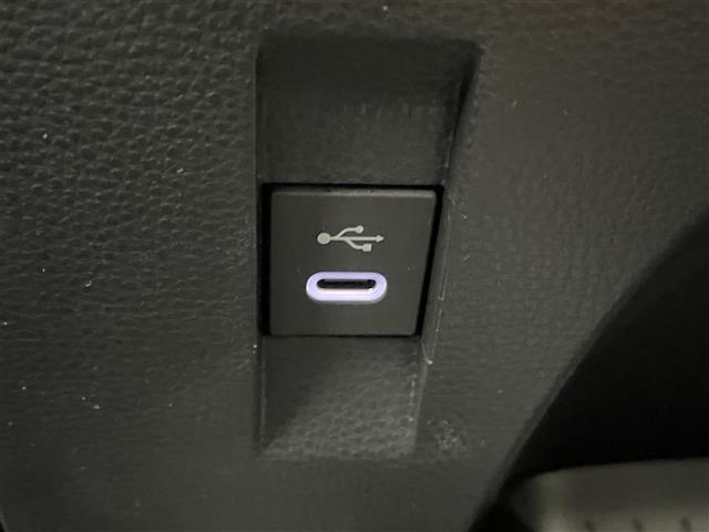 カローラツーリング ハイブリッド　ダブルバイビー　モデリスタエアロ　純正１０．５インチディスプレイオーディオ　バックカメラ　ＢＳＭ　ビルトインＥＴＣ２．０　ドラレコ　セーフティセンス　レーダークルーズ　シートヒーター　ステアリングヒーター　ＬＥＤ（28枚目）