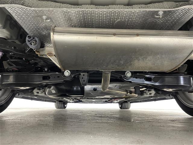 カローラツーリング ハイブリッド　ダブルバイビー　モデリスタエアロ　純正１０．５インチディスプレイオーディオ　バックカメラ　ＢＳＭ　ビルトインＥＴＣ２．０　ドラレコ　セーフティセンス　レーダークルーズ　シートヒーター　ステアリングヒーター　ＬＥＤ（35枚目）