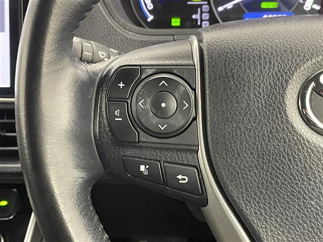 ヴォクシー ハイブリッドＺＳ　煌ＩＩＩ　純正１０インチナビ　フリップダウンモニター　バックカメラ　ビルトインＥＴＣ　セーフティセンス　クルーズコントロール　シートヒーター　純正アルミホイール　スマートキー　オートハイビーム　ＬＥＤライト（11枚目）