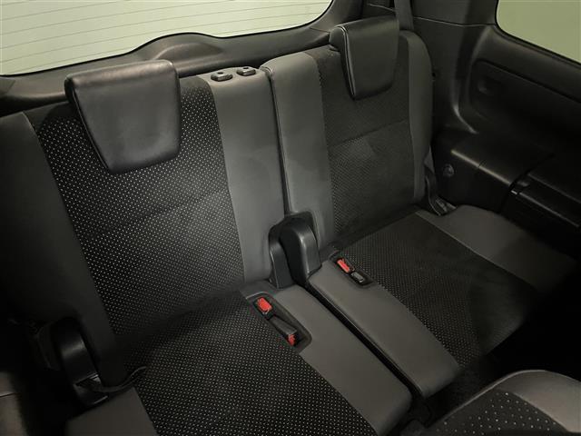 ヴォクシー ハイブリッドＺＳ　煌ＩＩＩ　純正１０インチナビ　フリップダウンモニター　バックカメラ　ビルトインＥＴＣ　セーフティセンス　クルーズコントロール　シートヒーター　純正アルミホイール　スマートキー　オートハイビーム　ＬＥＤライト（22枚目）