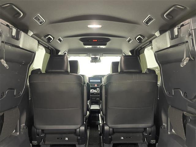 ヴォクシー ハイブリッドＺＳ　煌ＩＩＩ　純正１０インチナビ　フリップダウンモニター　バックカメラ　ビルトインＥＴＣ　セーフティセンス　クルーズコントロール　シートヒーター　純正アルミホイール　スマートキー　オートハイビーム　ＬＥＤライト（25枚目）