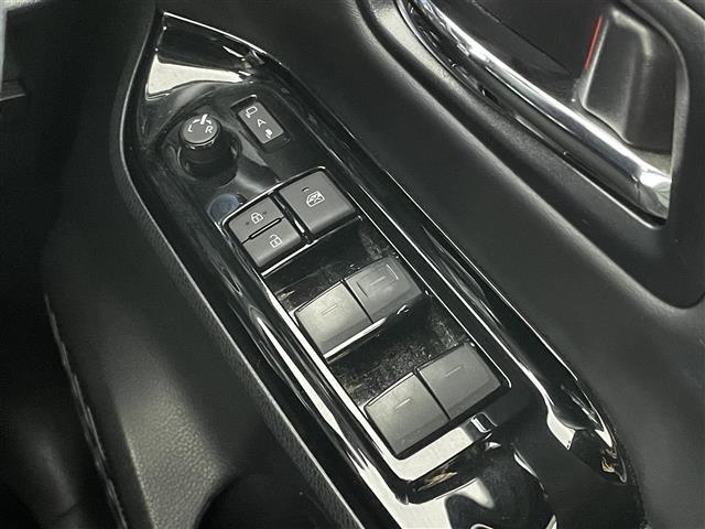 ヴォクシー ハイブリッドＺＳ　煌ＩＩＩ　純正１０インチナビ　フリップダウンモニター　バックカメラ　ビルトインＥＴＣ　セーフティセンス　クルーズコントロール　シートヒーター　純正アルミホイール　スマートキー　オートハイビーム　ＬＥＤライト（31枚目）