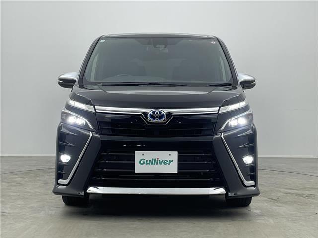 ヴォクシー ハイブリッドＺＳ　煌ＩＩＩ　純正１０インチナビ　フリップダウンモニター　バックカメラ　ビルトインＥＴＣ　セーフティセンス　クルーズコントロール　シートヒーター　純正アルミホイール　スマートキー　オートハイビーム　ＬＥＤライト（36枚目）