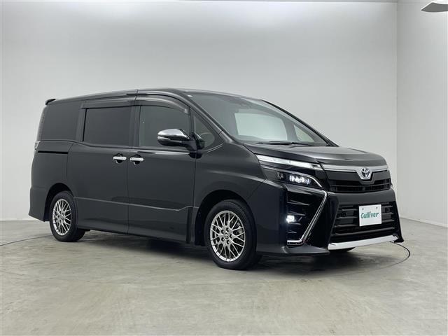 ヴォクシー ハイブリッドＺＳ　煌ＩＩＩ　純正１０インチナビ　フリップダウンモニター　バックカメラ　ビルトインＥＴＣ　セーフティセンス　クルーズコントロール　シートヒーター　純正アルミホイール　スマートキー　オートハイビーム　ＬＥＤライト（41枚目）