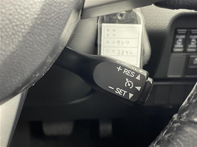 タンク カスタムＧ－Ｔ　スマートアシスト２　純正９インチナビ　バックカメラ　ビルトインＥＴＣ　前後ドライブレコーダー　クルーズコントロール　シートヒーター　スマートキー　純正アルミホイール　オートライト　ＬＥＤライト　地デジ（11枚目）