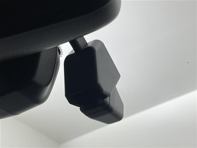 レヴォーグ STIスポーツ EX アイサイトX 純正11.6インチナビ バックカメラ ビルトインETC ボルドーレザーシート レーダークルーズコントロール シートヒーター 柿本2本出マフラー 純正アルミホイール LEDライト 地デジ(7枚目)