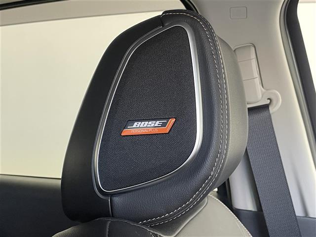 オーラ Ｇ　９０周年記念車　プロパイロット　ＢＯＳＥ　純正９インチナビ　アラウンドビューモニター　ＢＳＭ　ビルトインＥＴＣ２．０　ドライブレコーダー　レーダークルーズ　インテリジェントルームミラー　オートハイビーム　ＬＥＤ　ＴＶ（8枚目）