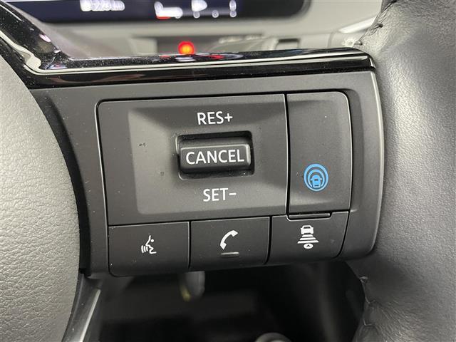 オーラ Ｇ　９０周年記念車　プロパイロット　ＢＯＳＥ　純正９インチナビ　アラウンドビューモニター　ＢＳＭ　ビルトインＥＴＣ２．０　ドライブレコーダー　レーダークルーズ　インテリジェントルームミラー　オートハイビーム　ＬＥＤ　ＴＶ（13枚目）