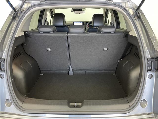 オーラ Ｇ　９０周年記念車　プロパイロット　ＢＯＳＥ　純正９インチナビ　アラウンドビューモニター　ＢＳＭ　ビルトインＥＴＣ２．０　ドライブレコーダー　レーダークルーズ　インテリジェントルームミラー　オートハイビーム　ＬＥＤ　ＴＶ（21枚目）