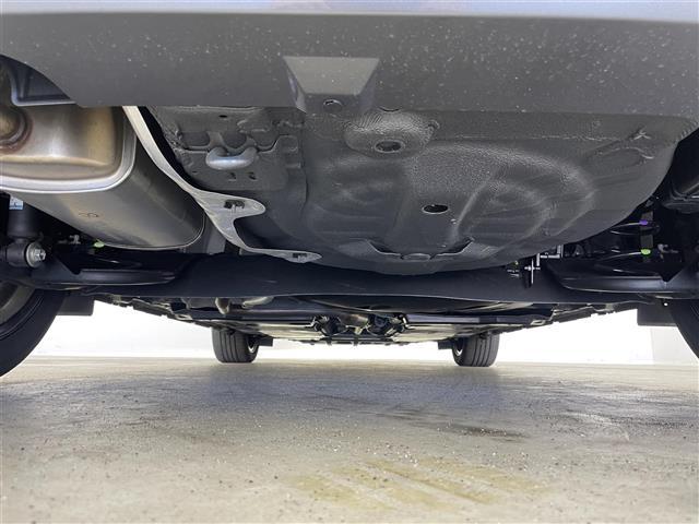 オーラ Ｇ　９０周年記念車　プロパイロット　ＢＯＳＥ　純正９インチナビ　アラウンドビューモニター　ＢＳＭ　ビルトインＥＴＣ２．０　ドライブレコーダー　レーダークルーズ　インテリジェントルームミラー　オートハイビーム　ＬＥＤ　ＴＶ（35枚目）