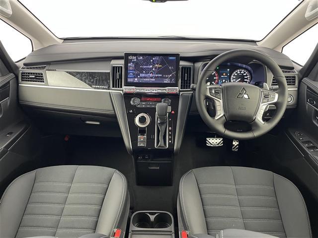 デリカＤ：５ シャモニー　登録済未使用車　ＡＬＰＩＮＥ１１インチナビ　マルチアラウンドモニター　ＢＳＭ　レーダークルーズ　ステアリングヒーター　ＨＤＭＩ　衝突被害軽減ブレーキ　ＡＣ１００Ｖ　純正アルミホイール　オートハイビーム（2枚目）