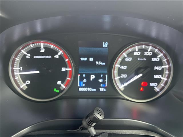 デリカＤ：５ シャモニー　登録済未使用車　ＡＬＰＩＮＥ１１インチナビ　マルチアラウンドモニター　ＢＳＭ　レーダークルーズ　ステアリングヒーター　ＨＤＭＩ　衝突被害軽減ブレーキ　ＡＣ１００Ｖ　純正アルミホイール　オートハイビーム（9枚目）