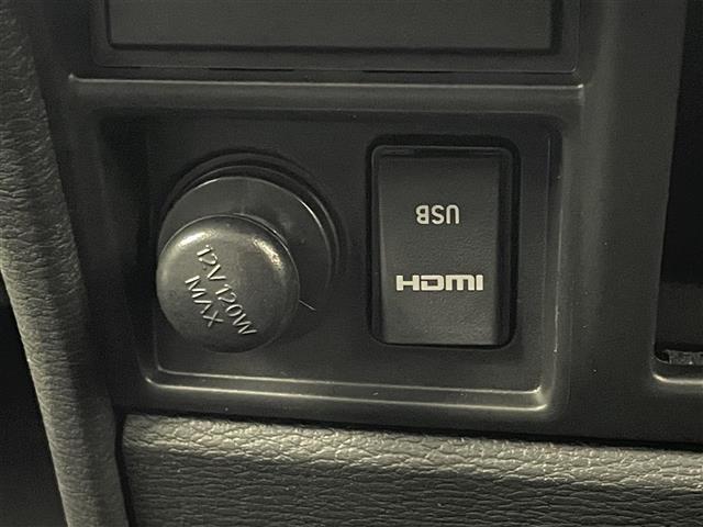 デリカＤ：５ シャモニー　登録済未使用車　ＡＬＰＩＮＥ１１インチナビ　マルチアラウンドモニター　ＢＳＭ　レーダークルーズ　ステアリングヒーター　ＨＤＭＩ　衝突被害軽減ブレーキ　ＡＣ１００Ｖ　純正アルミホイール　オートハイビーム（22枚目）