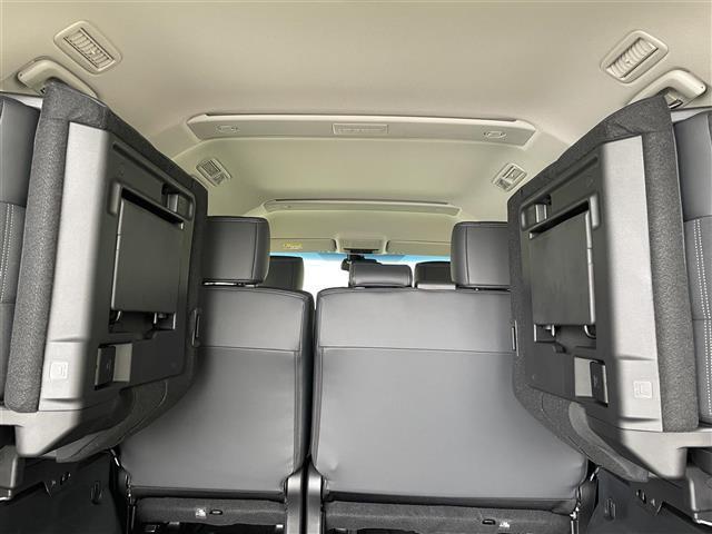 デリカＤ：５ シャモニー　登録済未使用車　ＡＬＰＩＮＥ１１インチナビ　マルチアラウンドモニター　ＢＳＭ　レーダークルーズ　ステアリングヒーター　ＨＤＭＩ　衝突被害軽減ブレーキ　ＡＣ１００Ｖ　純正アルミホイール　オートハイビーム（31枚目）