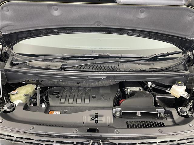 デリカＤ：５ シャモニー　登録済未使用車　ＡＬＰＩＮＥ１１インチナビ　マルチアラウンドモニター　ＢＳＭ　レーダークルーズ　ステアリングヒーター　ＨＤＭＩ　衝突被害軽減ブレーキ　ＡＣ１００Ｖ　純正アルミホイール　オートハイビーム（33枚目）