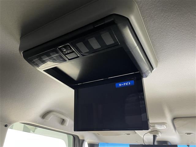 Ｎ－ＢＯＸカスタム Ｇ　ターボＳＳブラックスタイルパッケージ　ホンダセンシング　社外８インチナビ　フリップダウンモニター　バックカメラ　ビルトインＥＴＣ　ドライブレコーダー　クルーズコントロール　シートヒーター　社外アルミホイール　オートライト　ＨＩＤライト（3枚目）