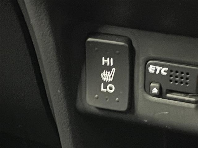 Ｎ－ＢＯＸカスタム Ｇ　ターボＳＳブラックスタイルパッケージ　ホンダセンシング　社外８インチナビ　フリップダウンモニター　バックカメラ　ビルトインＥＴＣ　ドライブレコーダー　クルーズコントロール　シートヒーター　社外アルミホイール　オートライト　ＨＩＤライト（8枚目）