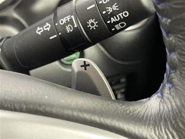 Ｎ－ＢＯＸカスタム Ｇ　ターボＳＳブラックスタイルパッケージ　ホンダセンシング　社外８インチナビ　フリップダウンモニター　バックカメラ　ビルトインＥＴＣ　ドライブレコーダー　クルーズコントロール　シートヒーター　社外アルミホイール　オートライト　ＨＩＤライト（15枚目）