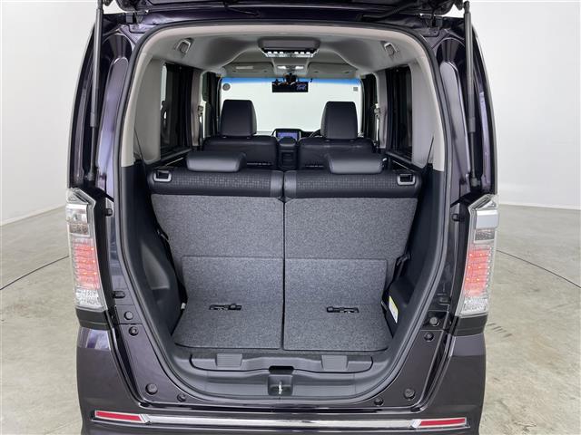 Ｎ－ＢＯＸカスタム Ｇ　ターボＳＳブラックスタイルパッケージ　ホンダセンシング　社外８インチナビ　フリップダウンモニター　バックカメラ　ビルトインＥＴＣ　ドライブレコーダー　クルーズコントロール　シートヒーター　社外アルミホイール　オートライト　ＨＩＤライト（23枚目）