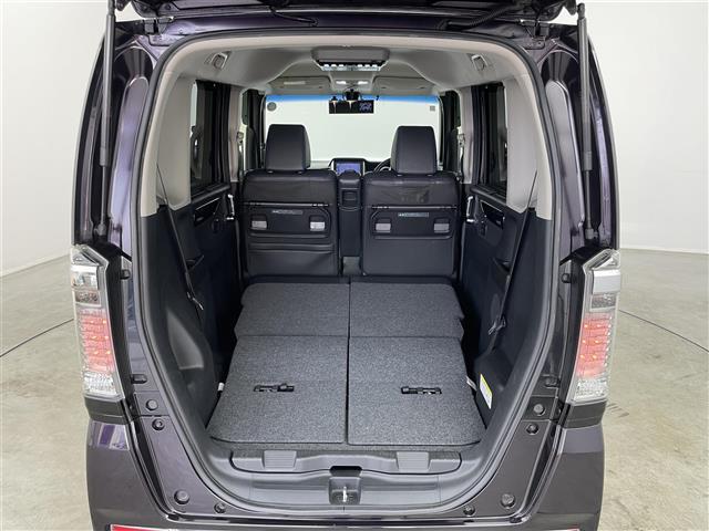 Ｎ－ＢＯＸカスタム Ｇ　ターボＳＳブラックスタイルパッケージ　ホンダセンシング　社外８インチナビ　フリップダウンモニター　バックカメラ　ビルトインＥＴＣ　ドライブレコーダー　クルーズコントロール　シートヒーター　社外アルミホイール　オートライト　ＨＩＤライト（24枚目）