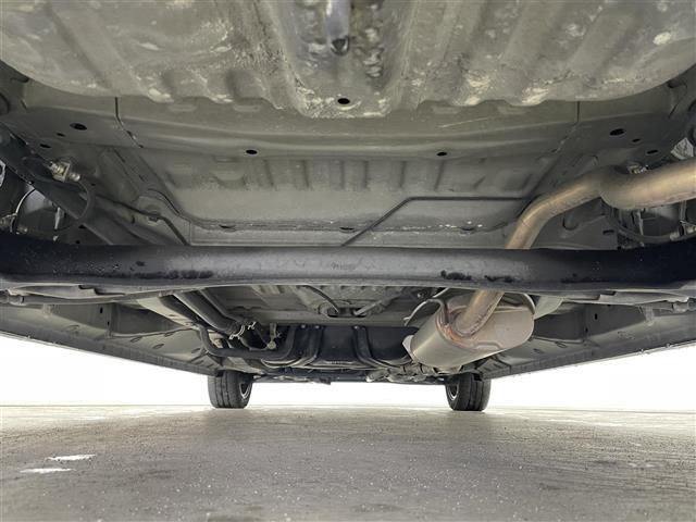 Ｎ－ＢＯＸカスタム Ｇ　ターボＳＳブラックスタイルパッケージ　ホンダセンシング　社外８インチナビ　フリップダウンモニター　バックカメラ　ビルトインＥＴＣ　ドライブレコーダー　クルーズコントロール　シートヒーター　社外アルミホイール　オートライト　ＨＩＤライト（35枚目）