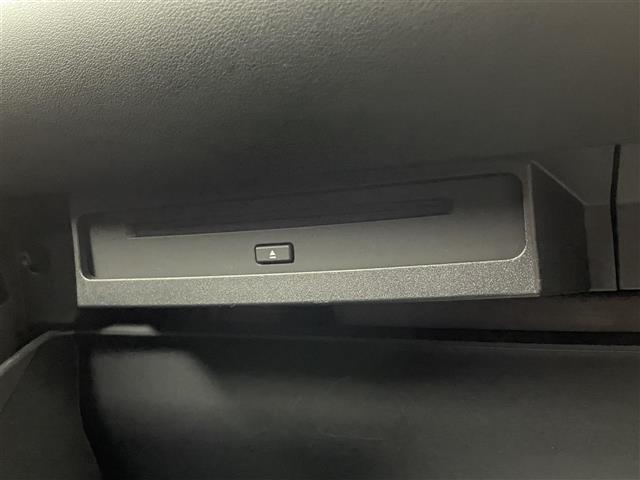 ヴォクシー ハイブリッドS-Z 快適利便パッケージ 純正10.5インチディスプレイオーディオ バックカメラ ビルトインETC2.0 DVD再生 三眼 レーダークルーズ シートヒーター ステアリングヒーター HDMI AC100V(7枚目)