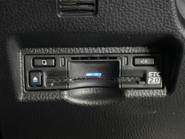 ヴォクシー ハイブリッドS-Z 快適利便パッケージ 純正10.5インチディスプレイオーディオ バックカメラ ビルトインETC2.0 DVD再生 三眼 レーダークルーズ シートヒーター ステアリングヒーター HDMI AC100V(14枚目)