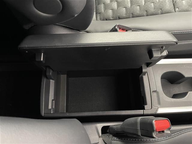 ヴォクシー ハイブリッドS-Z 快適利便パッケージ 純正10.5インチディスプレイオーディオ バックカメラ ビルトインETC2.0 DVD再生 三眼 レーダークルーズ シートヒーター ステアリングヒーター HDMI AC100V(29枚目)