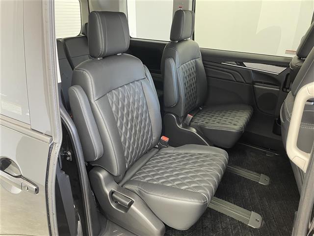 デリカD:5 ブラックエディション ALPINE11インチナビ マルチアラウンドモニター BSM 電動ステップ ETC 前後ドラレコ 黒レザー eアシスト レーダークルーズ シートヒーター ステアリングヒーター HDMI AC100V(20枚目)