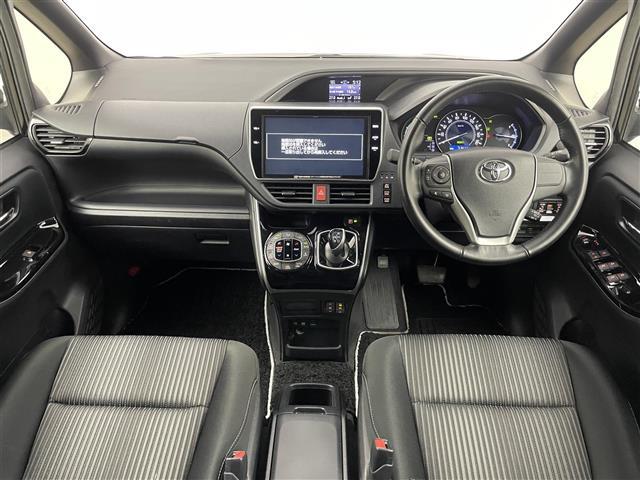 ヴォクシー ハイブリッドZS 純正10インチナビ フリップダウンモニター バックカメラカメラ ビルトインETC トヨタセーフティーセンス クルーズコントロール シートヒーター 純正アルミホイール オートハイビーム LED 地デジ(2枚目)