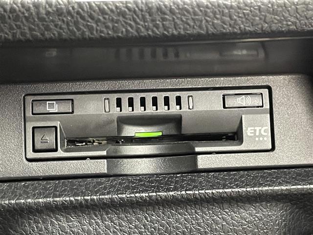 ヴォクシー ハイブリッドZS 純正10インチナビ フリップダウンモニター バックカメラカメラ ビルトインETC トヨタセーフティーセンス クルーズコントロール シートヒーター 純正アルミホイール オートハイビーム LED 地デジ(13枚目)