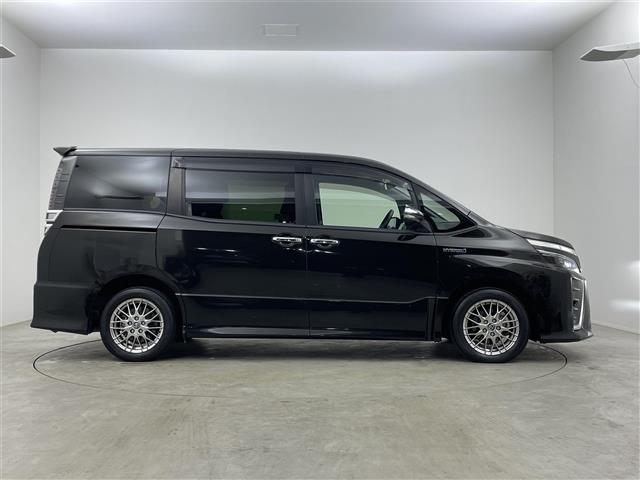 ヴォクシー ハイブリッドZS 純正10インチナビ フリップダウンモニター バックカメラカメラ ビルトインETC トヨタセーフティーセンス クルーズコントロール シートヒーター 純正アルミホイール オートハイビーム LED 地デジ(40枚目)