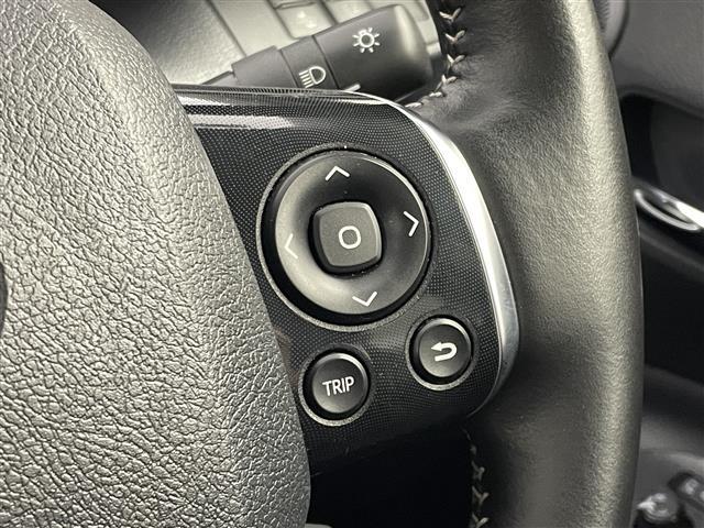 シエンタ ハイブリッドファンベースGセーフティーエディションII 純正ナビ バックカメラ ビルトインETC 前後ドライブレコーダー セーフティセンス クルーズコントロール シートヒーター ステアリングヒーター スマートキー オートハイビーム LEDライト 地デジTV(10枚目)