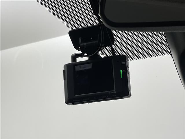 シエンタ ハイブリッドファンベースGセーフティーエディションII 純正ナビ バックカメラ ビルトインETC 前後ドライブレコーダー セーフティセンス クルーズコントロール シートヒーター ステアリングヒーター スマートキー オートハイビーム LEDライト 地デジTV(14枚目)