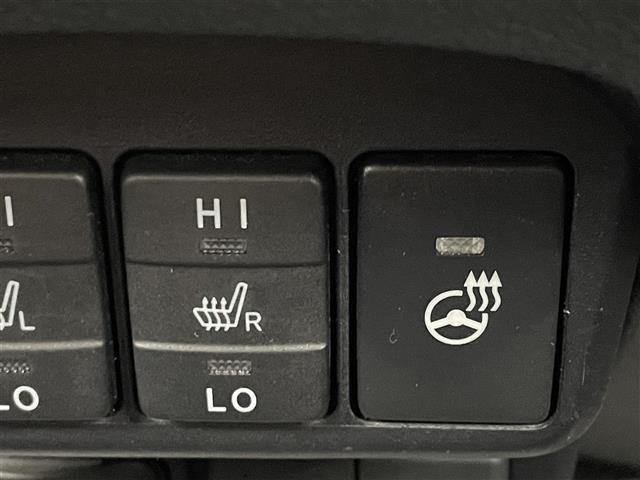 シエンタ ハイブリッドファンベースGセーフティーエディションII 純正ナビ バックカメラ ビルトインETC 前後ドライブレコーダー セーフティセンス クルーズコントロール シートヒーター ステアリングヒーター スマートキー オートハイビーム LEDライト 地デジTV(21枚目)