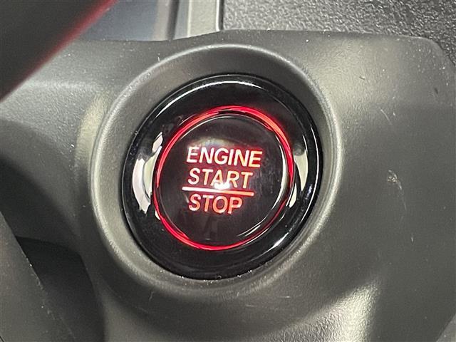 Ｎ－ＢＯＸカスタム ターボコーディネートスタイル　純正８インチディスプレイオーディオ　バックカメラ　ホンダセンシング　アダプティブクルーズコントロール　シートヒーター　パドルシフト　純正アルミホイール　スマートキー　オートハイビーム　ＬＥＤライト（13枚目）
