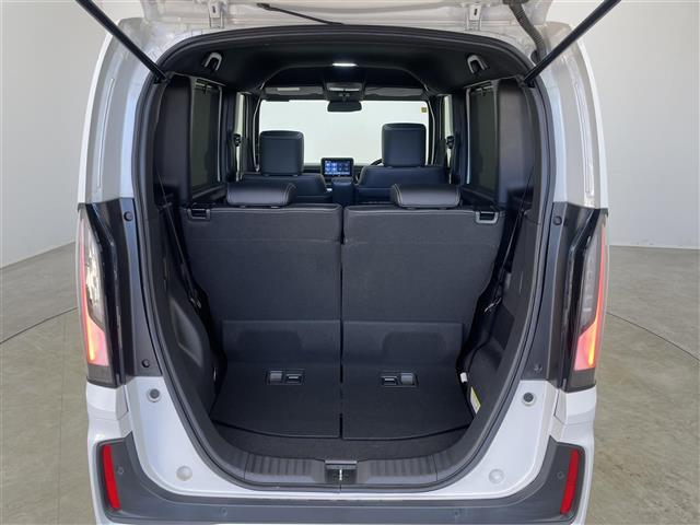 Ｎ－ＢＯＸカスタム ターボコーディネートスタイル　純正８インチディスプレイオーディオ　バックカメラ　ホンダセンシング　アダプティブクルーズコントロール　シートヒーター　パドルシフト　純正アルミホイール　スマートキー　オートハイビーム　ＬＥＤライト（18枚目）