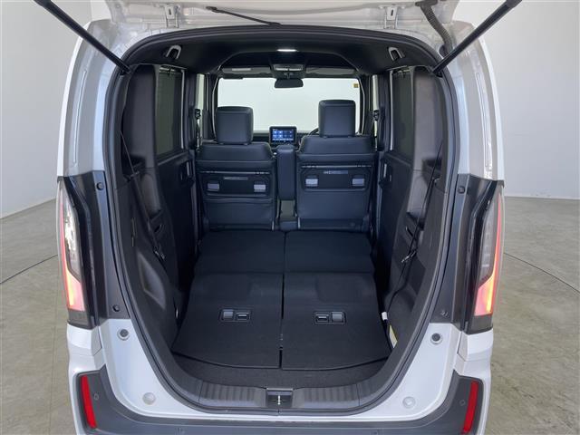 Ｎ－ＢＯＸカスタム ターボコーディネートスタイル　純正８インチディスプレイオーディオ　バックカメラ　ホンダセンシング　アダプティブクルーズコントロール　シートヒーター　パドルシフト　純正アルミホイール　スマートキー　オートハイビーム　ＬＥＤライト（19枚目）