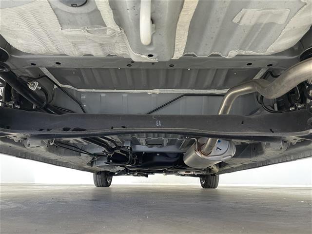 Ｎ－ＢＯＸカスタム ターボコーディネートスタイル　純正８インチディスプレイオーディオ　バックカメラ　ホンダセンシング　アダプティブクルーズコントロール　シートヒーター　パドルシフト　純正アルミホイール　スマートキー　オートハイビーム　ＬＥＤライト（35枚目）