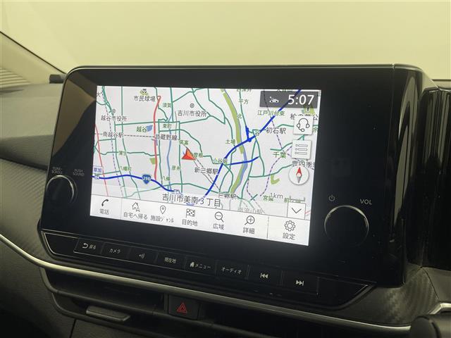 ノート Ｘ　純正９インチナビ　アラウンドビューモニター　ＢＳＩ　ビルトインＥＴＣ２．０　ドライブレコーダー　エマージェンシーブレーキ　インテリジェントルームミラー　ワイヤレス充電　ＨＤＭＩ　オートライト　地デジ（4枚目）