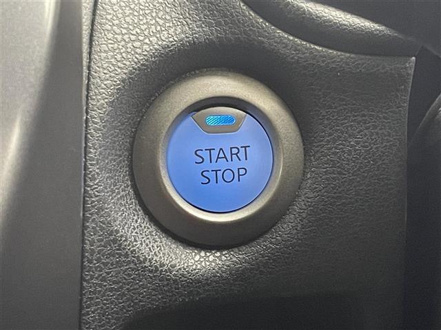 ノート ｅ－パワー　メダリスト　Ｂアロー　純正ナビ　アラウンドビューモニター　ＥＴＣ　ドライブレコーダー　エマージェンシーブレーキ　レーダークルーズコントロール　インテリジェントルームミラー　純正アルミホイール　オートライト　ＬＥＤライト（17枚目）