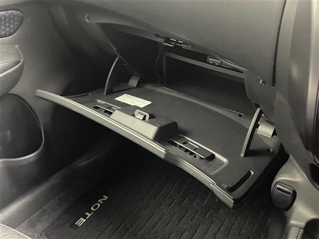 ノート ｅ－パワー　メダリスト　Ｂアロー　純正ナビ　アラウンドビューモニター　ＥＴＣ　ドライブレコーダー　エマージェンシーブレーキ　レーダークルーズコントロール　インテリジェントルームミラー　純正アルミホイール　オートライト　ＬＥＤライト（29枚目）