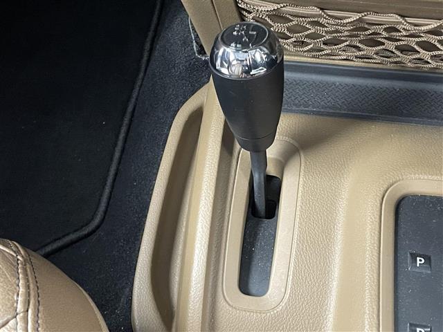 ジープ・ラングラーアンリミテッド サハラ 社外ナビ バックカメラ ETC 茶レザーシート クルーズコントロール 社外レーダ付きミラー シートヒーター ミラーヒーター ステアリングスイッチ 純正アルミホイール リモコンキー オートライト 地デジ(22枚目)