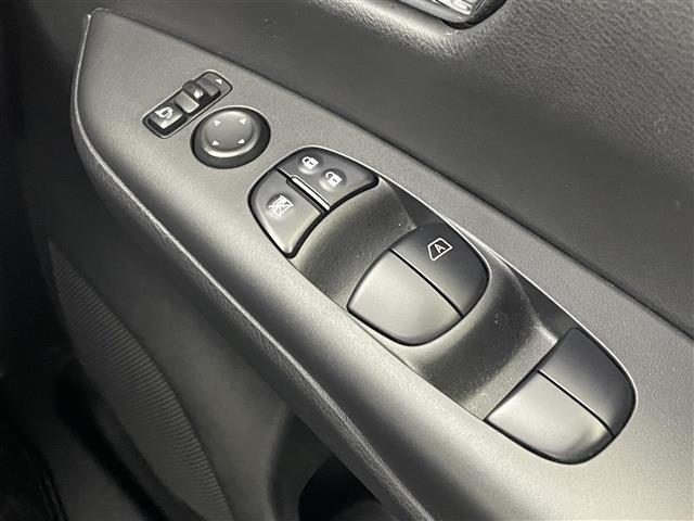 セレナ ハイウェイスター VセレクションII 純正10インチナビ バックカメラ ビルトインETC ドライブレコーダー エマージェンシーブレーキ レーダークルーズコントロール 純正アルミホイール スマートキー オートライト LEDヘッドライト TV(31枚目)