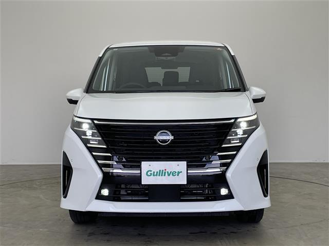 セレナ ｅ－パワー　ハイウェイスターＶ　登録済未使用車　プロパイロット　純正１２．３インチディスプレイオーディオ　フリップダウンモニター　アラウンドビューモニター　ＢＳＩ　ＥＴＣ２．０　レーダークルーズ　インテリジェントルームミラー　ＬＥＤ（36枚目）