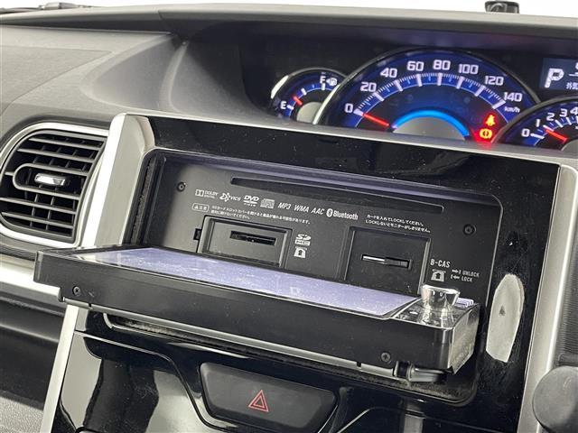 タント カスタムＲＳ　純正ナビ　バックカメラ　ＥＴＣ　両側パワースライドドア　ステアリングスイッチ　ＤＶＤ再生　オートエアコン　純正アルミホイール　プッシュスタート　スマートキー　オートライト　ＬＥＤヘッドライト　地デジ（6枚目）